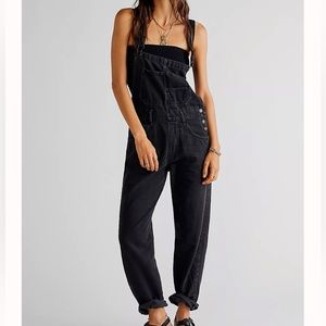 Free People WE THE FREE Ziggy Overalls in Mineral black size large